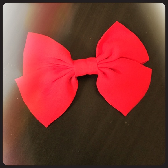 Red Bow Clip 🎀