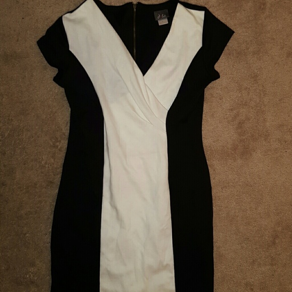 Dress - Picture 1 of 1