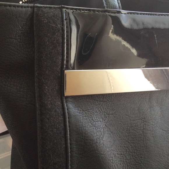 HP BCBGeneration City Girl Handbag - Picture 2 of 4