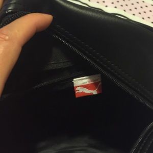 Medium size puma bag