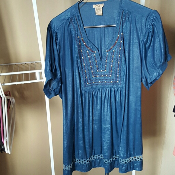 Woman's blue v neck top