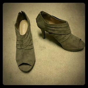 Report Taupe Heels - Peep Toe