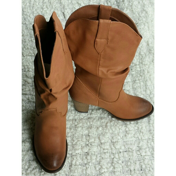 Dirty Laundry Shoes - FINAL PRICE - Tan Slouchy Cowboy Boots