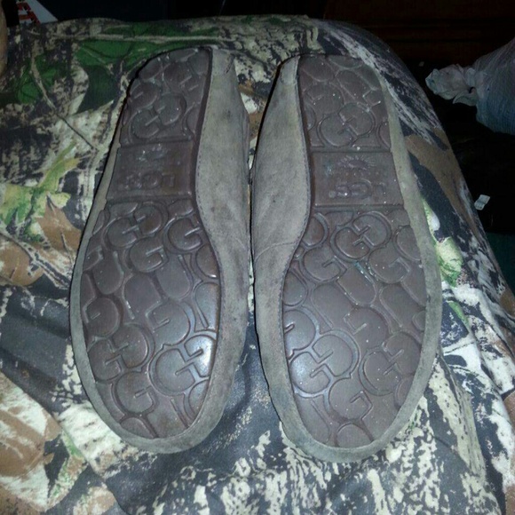 Brown UGG slippers - Picture 3 of 4