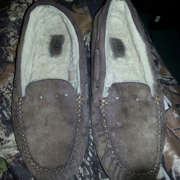 Brown UGG slippers - Picture 4 of 4