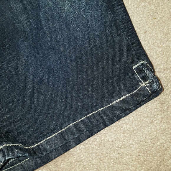 Capris - Picture 2 of 3