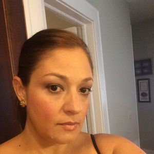 Meet your Posher, Claudia