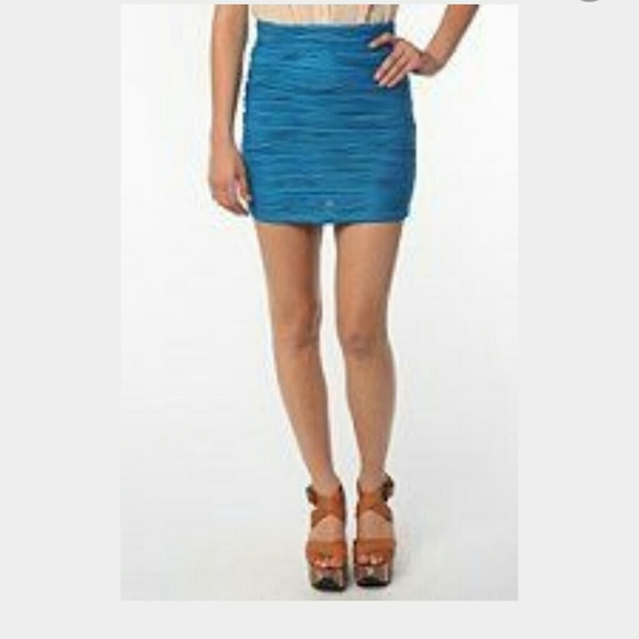 Sparkle & Fade Textured Waves Mini Skirt