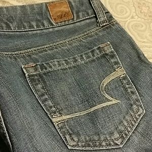 AE Jeans size 4