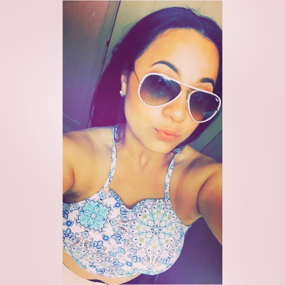 Meet your Posher, Selly - Picture 1 of 1