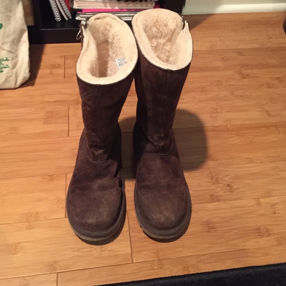 girl uggs size 5 girl uggs size 5