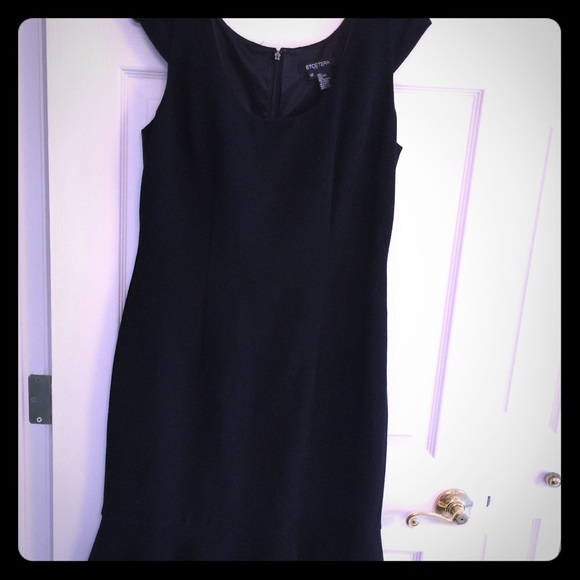 Wool LBD with cap sleeves & flounced hem