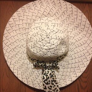Derby style Hat
