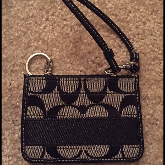 Coach Accessories - Wristlet change wallet