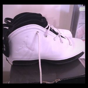 Nike Air Jordan 18.5 White Black Chrome Size 8.5