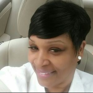 Meet your Posher, Sharlene