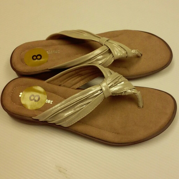 Naturalizer  JENEVA Wedge Sandals