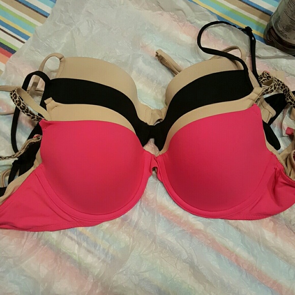 V/S pink bra bundle