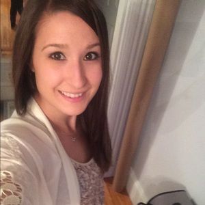 Meet your Posher, Amanda
