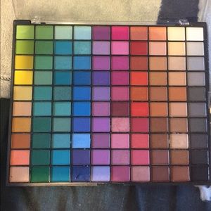 100 eyeshadow palette
