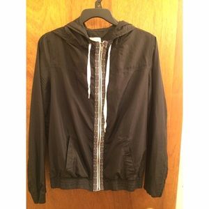 Zip up light windbreaker