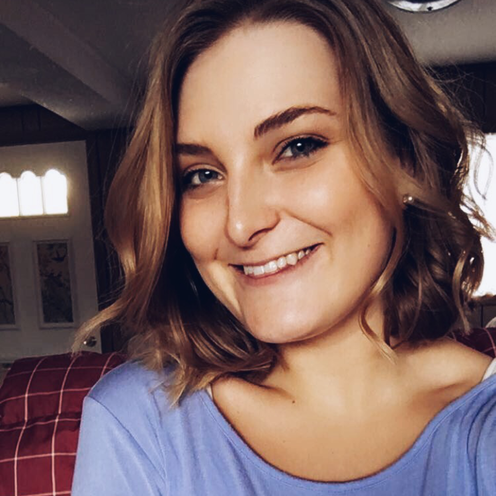 Meet your Posher, Caitlin