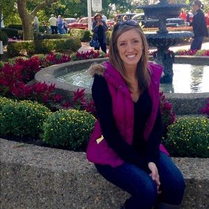 Meet your Posher, Crystal