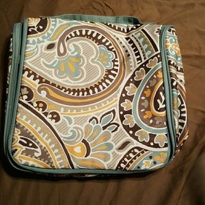 Hanging traveler case