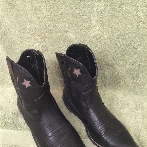 Black ankle western style boots