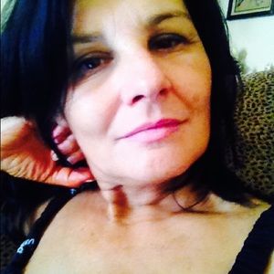 Meet your Posher, Yolande