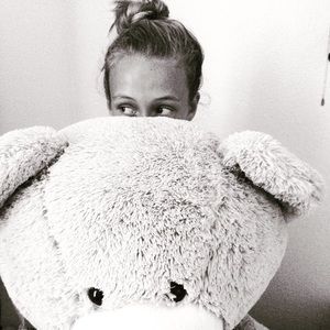 Meet your Posher, Sidney