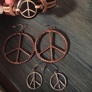 ⚠️sale⚠️Peace jewelry
