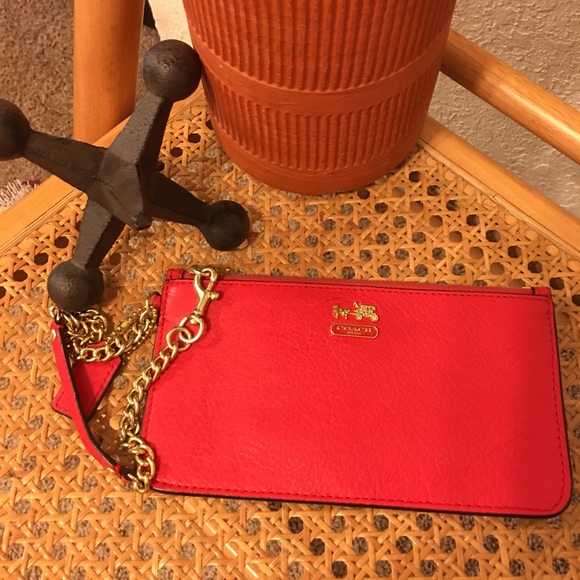 NWOT Coach leather wristlet.
