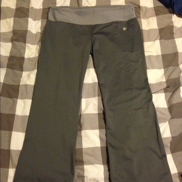 Grey yoga pants
