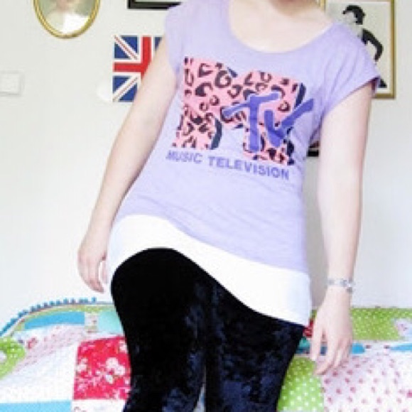 H and M shirt