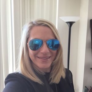 Meet your Posher, Sharon