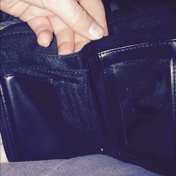 Wallet - Picture 3 of 3