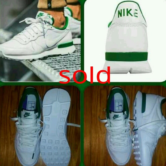 WOMENS NIKE INTERNATIONALIST