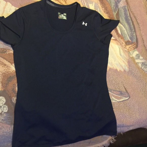 Navy blue, fitted under armor shirt NWOT