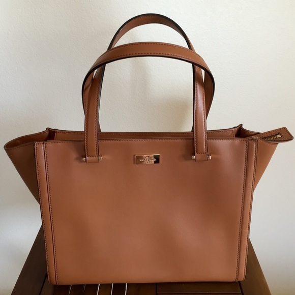 ❤️ SOLD!! ❤️kate spade regatta court, vita bag - Picture 2 of 4