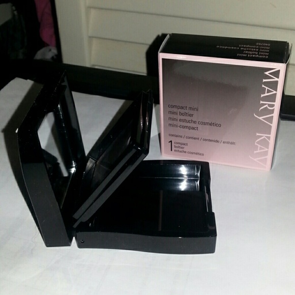 Mary Kay Compact Mini - Picture 3 of 3