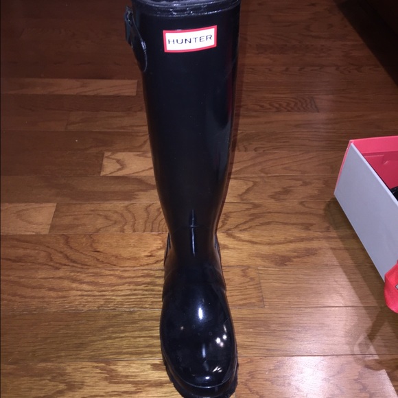 In brand new condition (only worn twice)