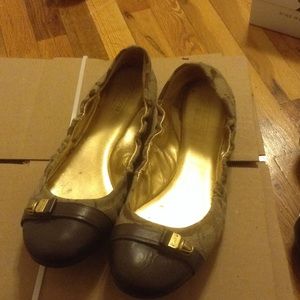 Coach flats