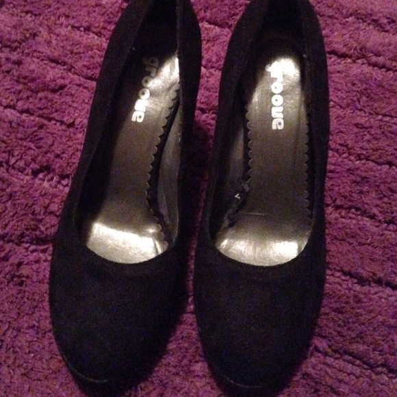Black suede heels