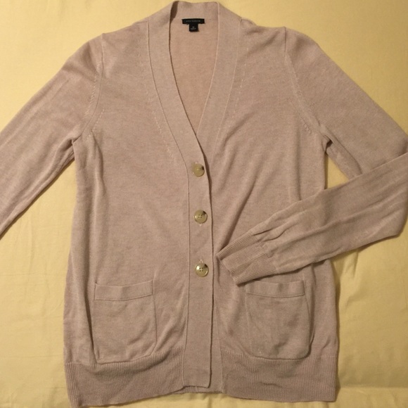 Ann Taylor▪️Favorite V-Neck Cardigan