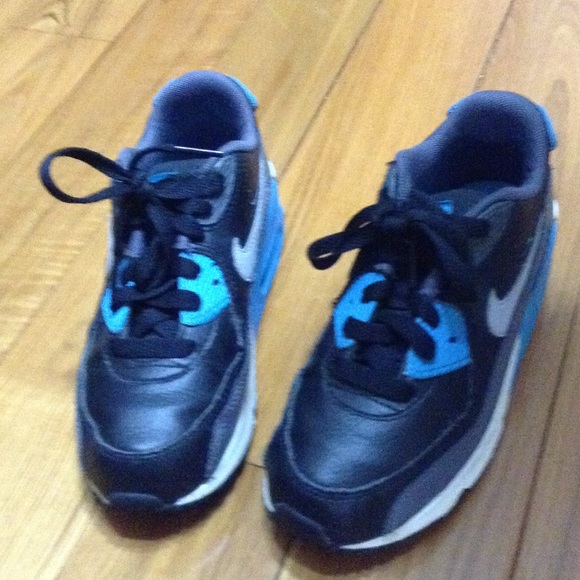 Boys Nike Air Maxes