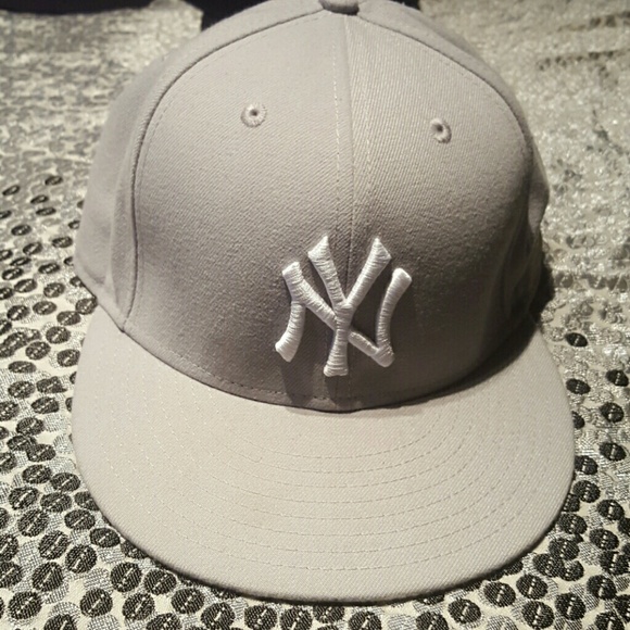Yankee baseball hat