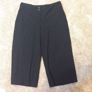 Apt 9 black capris size 8