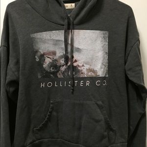 Grey Hollister hoodie (size M)
