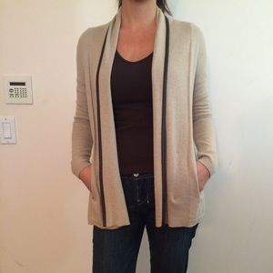 Beige Banana Republic sweater